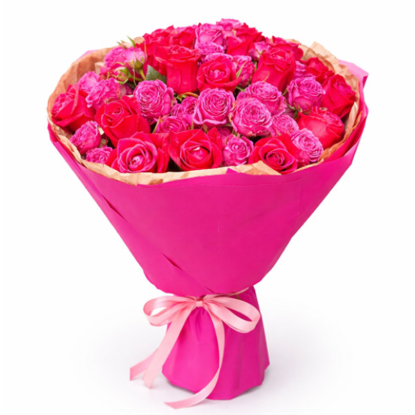 Bouquet of pink roses