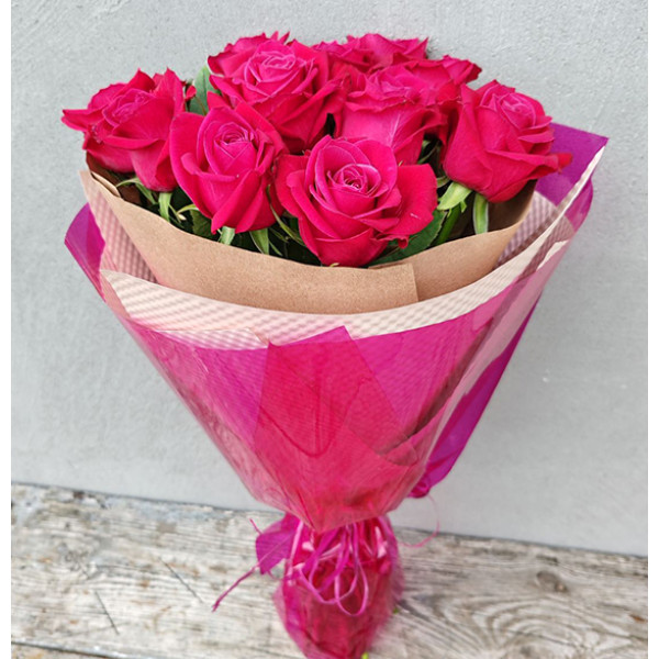 Bouquet of red roses