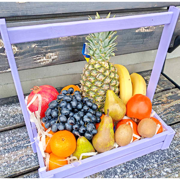 Gift set with fruits